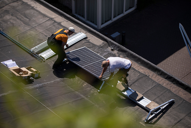 Be the local solar hero 