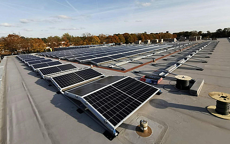 Eindhoven invierte en sostenibilidad con 2.564 paneles solares en 5 edificios